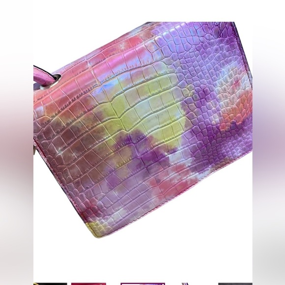 Jessie Mae Tie Dye handbag, detachable crossbody strap, NWT - Picture 2 of 5